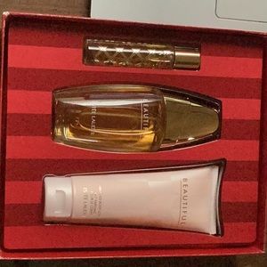 Estee Lauder Beautiful gift set.
